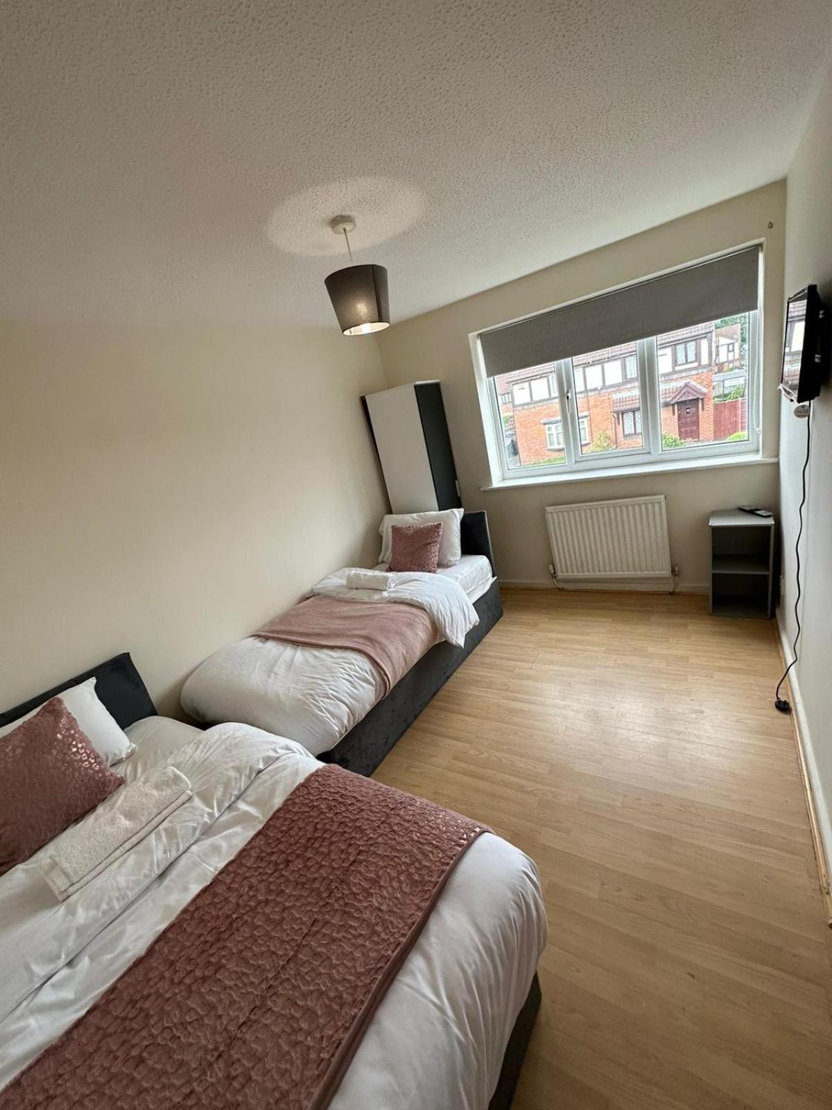 3 Bedroom Apartment Close To Manchester City Stadium And Coop Live Buitenkant foto